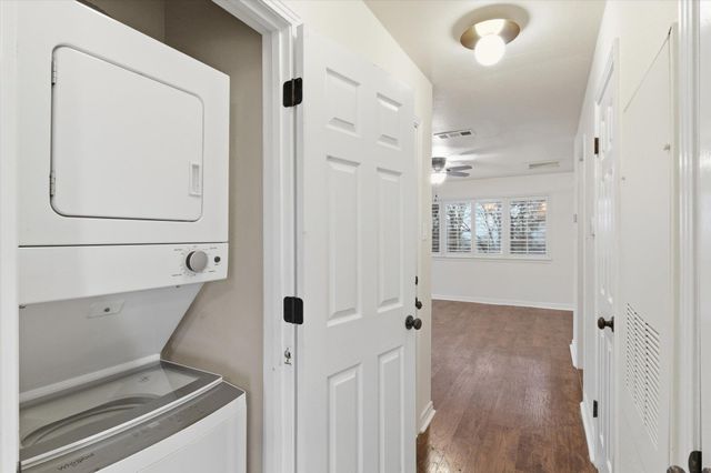 6810 Deatonhill DR 301, Austin, TX 78745