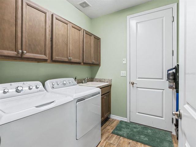 5641 NW 37TH LANE RD, Ocala, FL 34482