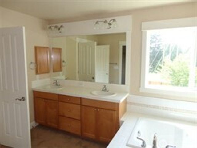 122 185th Place SW, Bothell, WA 98012