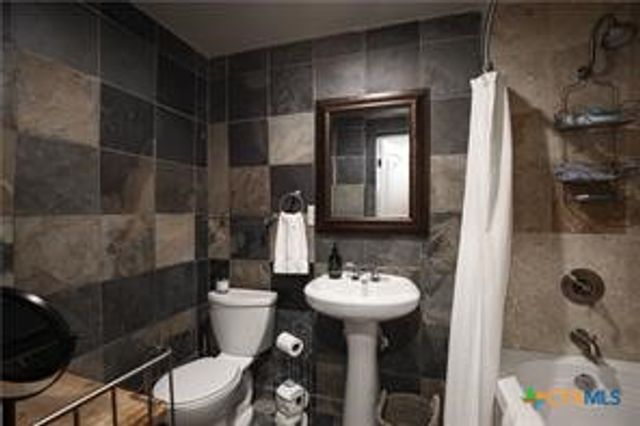 3358 Drapers Cove, Lago Vista, TX 78645