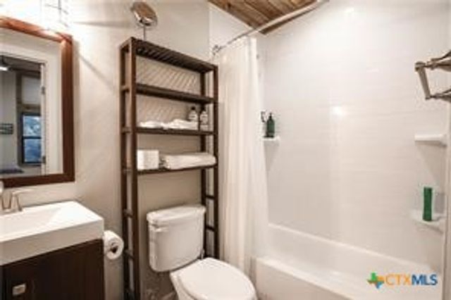 3358 Drapers Cove, Lago Vista, TX 78645