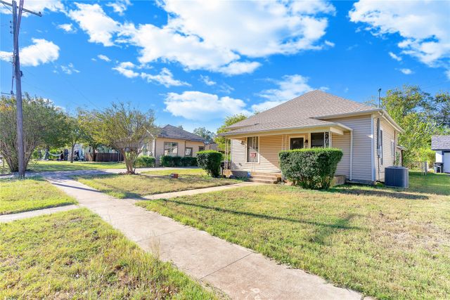 311 N Pendell Avenue, Cleburne, TX 76033