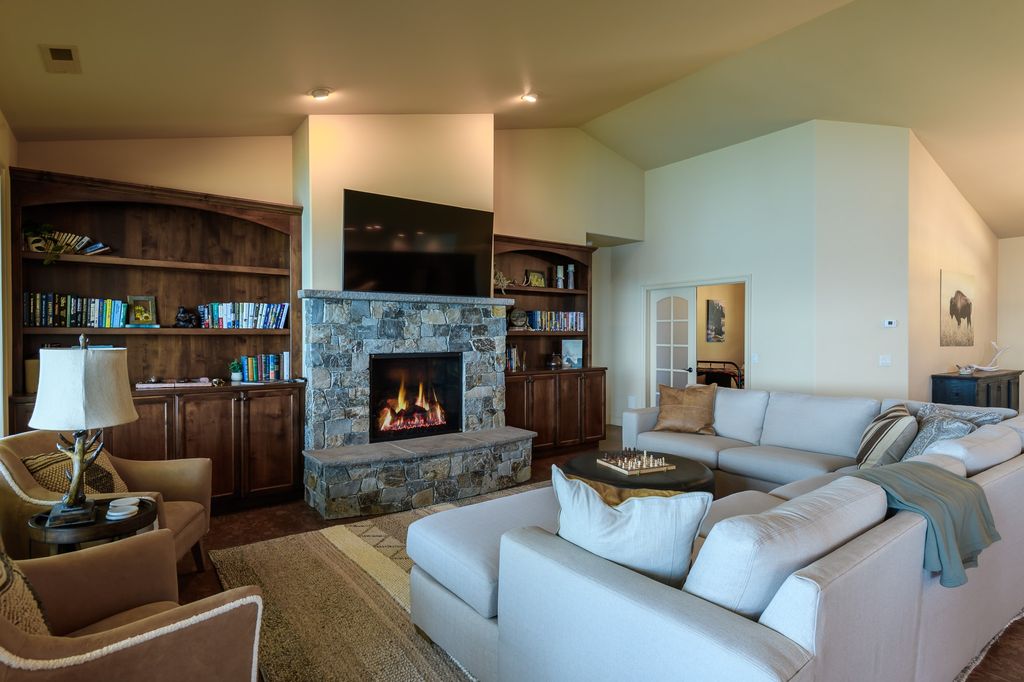 253 Tamarack Terrace, Lakeside, MT 59922 photo 24