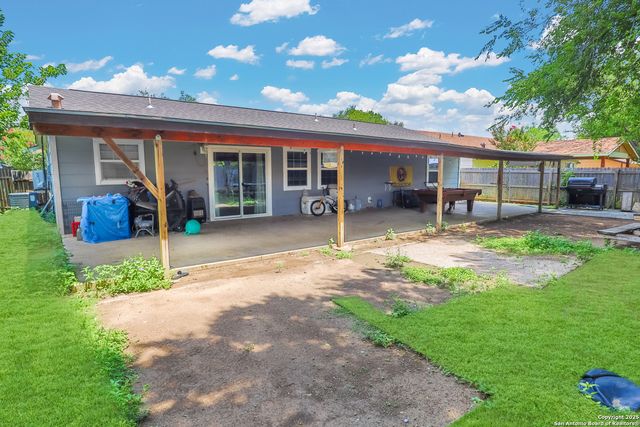 7730 Pipers View, San Antonio, TX 78251