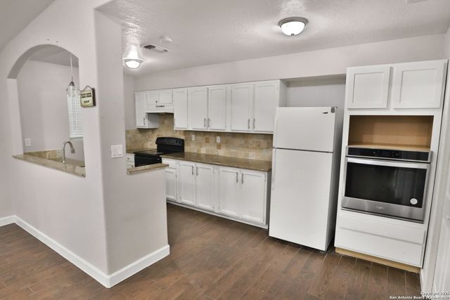 7730 Pipers View, San Antonio, TX 78251