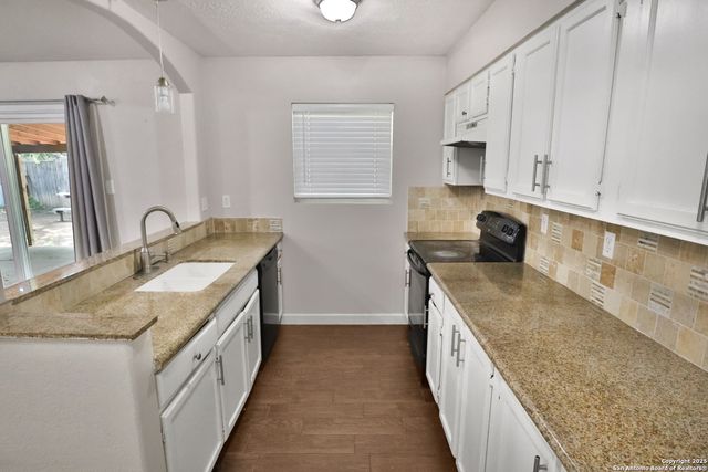 7730 Pipers View, San Antonio, TX 78251