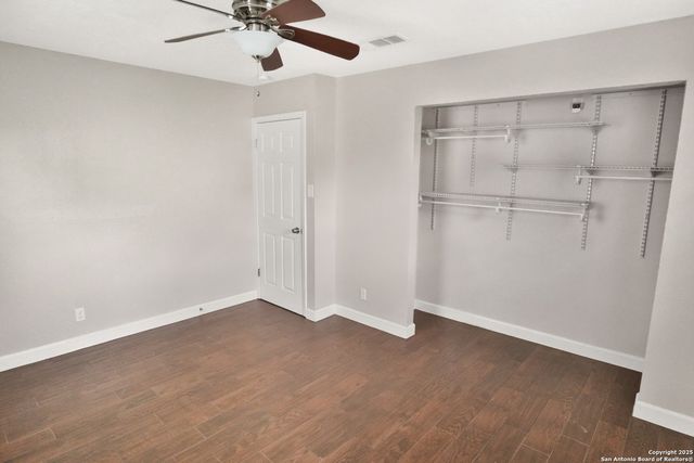 7730 Pipers View, San Antonio, TX 78251