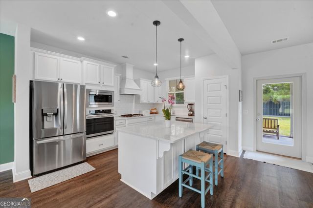 55 Beckley Drive, Richmond Hill, GA 31324