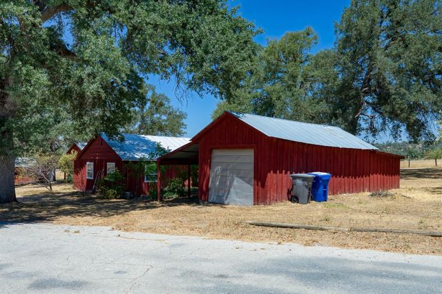 31913 Auberry Road, Auberry, CA 93602