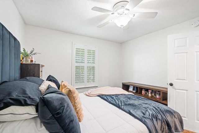 2706 Shoreview Court, Navarre, FL 32566
