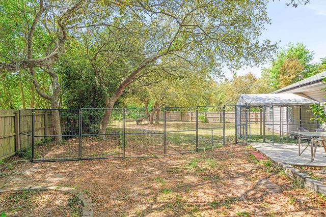 2706 Shoreview Court, Navarre, FL 32566