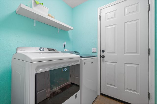 2706 Shoreview Court, Navarre, FL 32566