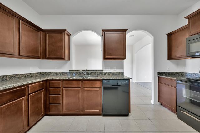 30719 W Lost Creek Boulevard, Magnolia, TX 77355