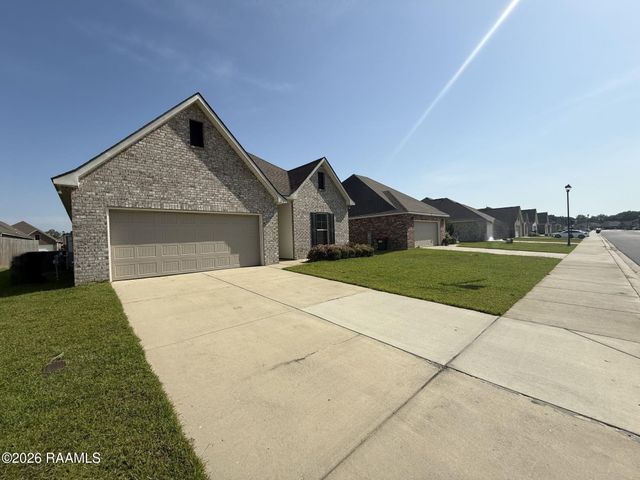 216 Wild Cherry Lane, Lafayette, LA 70508