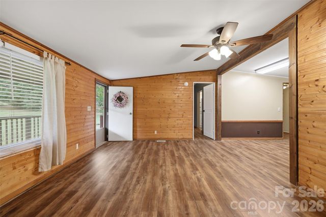 1309 Poole Gooden Road, Hiddenite, NC 28636