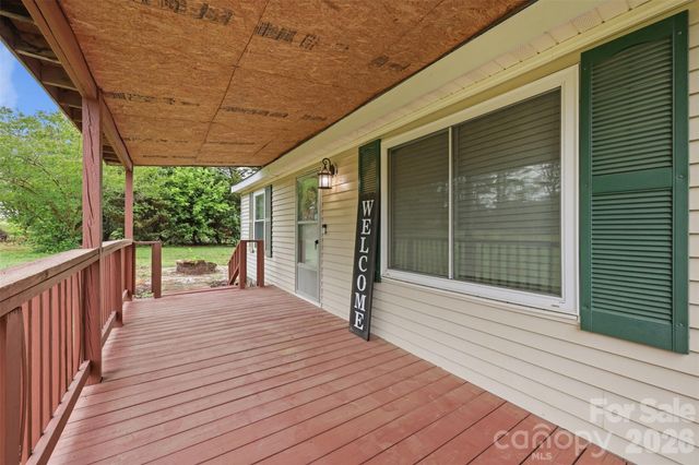 1309 Poole Gooden Road, Hiddenite, NC 28636