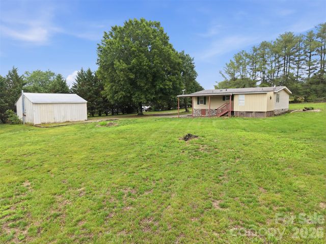1309 Poole Gooden Road, Hiddenite, NC 28636