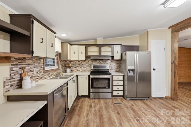 1309 Poole Gooden Road, Hiddenite, NC 28636