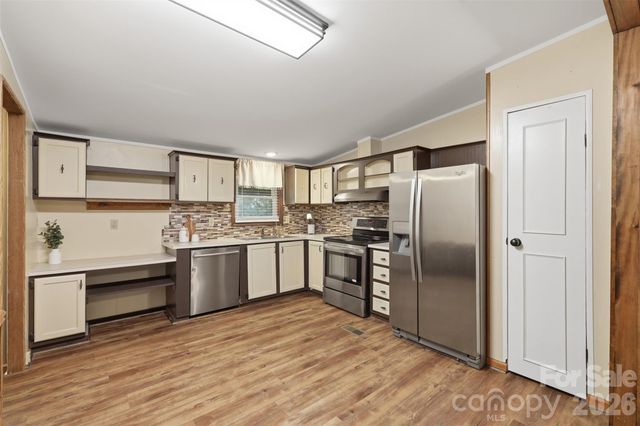 1309 Poole Gooden Road, Hiddenite, NC 28636