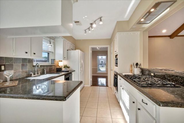 1710 San Sebastian Lane, Houston, TX 77058