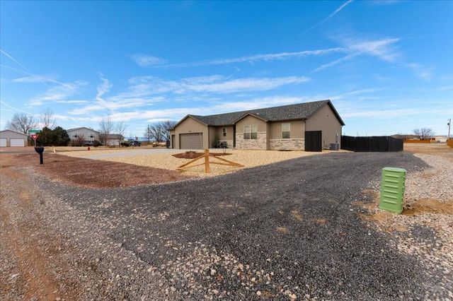 805 N Monarch Dr, Pueblo West, CO 81007