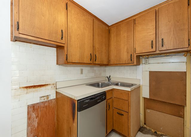728 21st Street, Rock Island, IL 61201