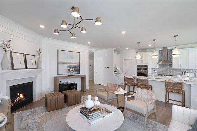 734 Alberta Avenue, Oswego, IL 60543