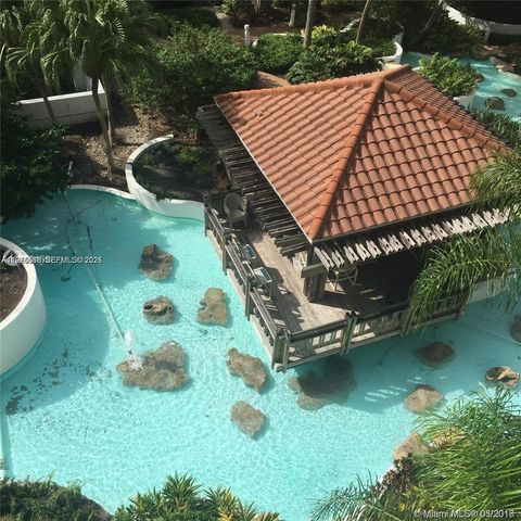 20281 E Country Club Dr 611, Aventura, FL 33180