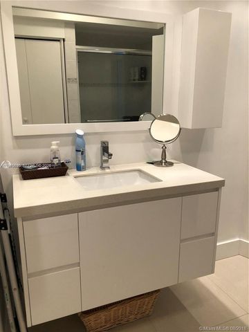 20281 E Country Club Dr 611, Aventura, FL 33180