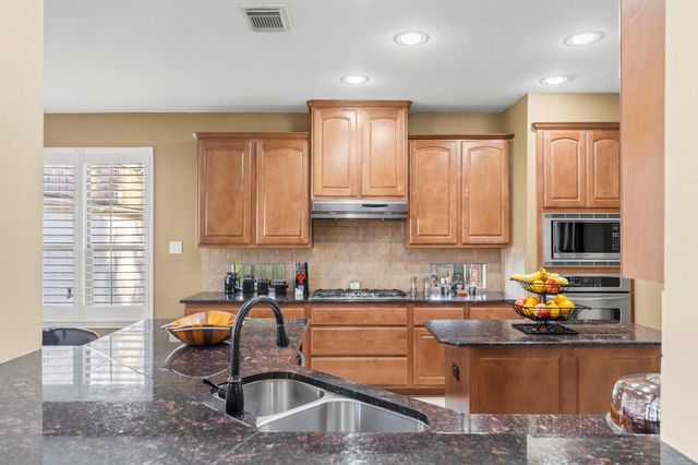 2207 Spring Lake Park Lane, Spring, TX 77386