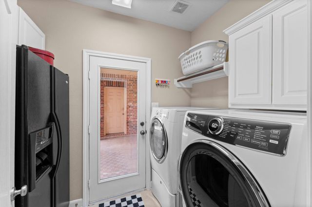 2207 Spring Lake Park Lane, Spring, TX 77386