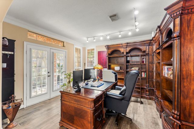 2207 Spring Lake Park Lane, Spring, TX 77386