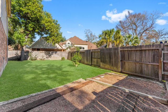 2207 Spring Lake Park Lane, Spring, TX 77386