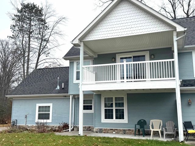 103 Ultra Court, Roscommon, MI 48653