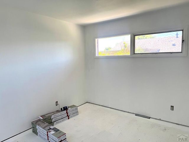 9 Loch Lomond Lane, Pueblo, CO 81001