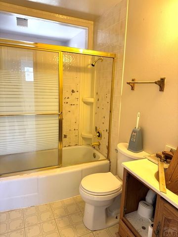 9 Loch Lomond Lane, Pueblo, CO 81001
