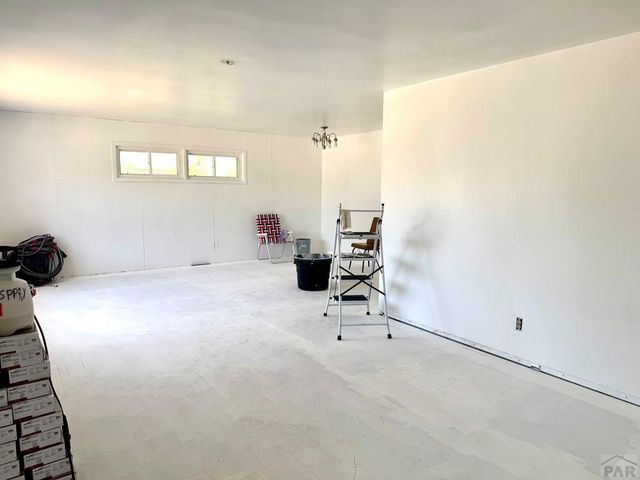 9 Loch Lomond Lane, Pueblo, CO 81001