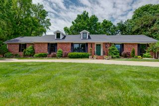 2599 South Skyline Drive, Springfield, MO 65804