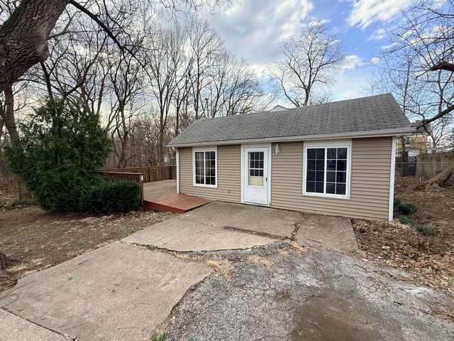 1417 W 12th Street, Davenport, IA 52804