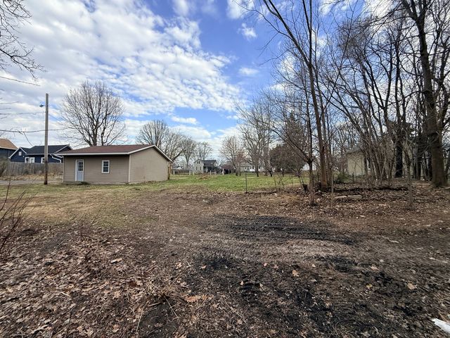 1417 W 12th Street, Davenport, IA 52804