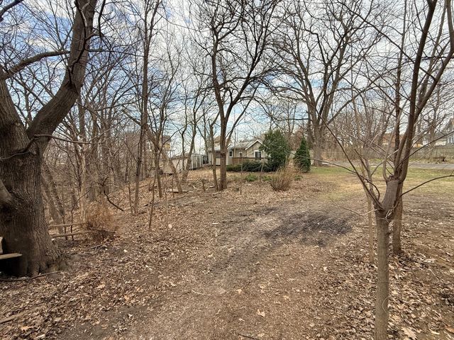 1417 W 12th Street, Davenport, IA 52804