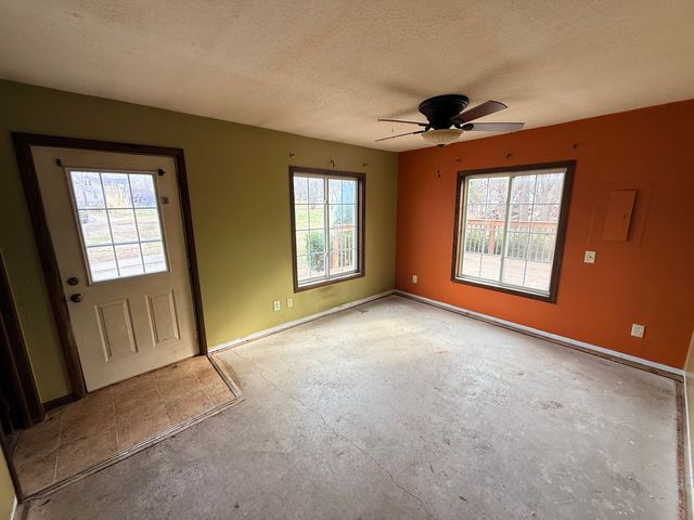 1417 W 12th Street, Davenport, IA 52804