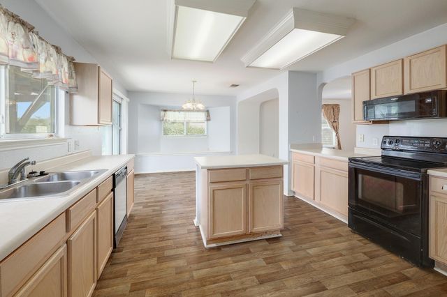 1621 Apollo CIR, Round Rock, TX 78664