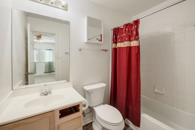 1621 Apollo CIR, Round Rock, TX 78664