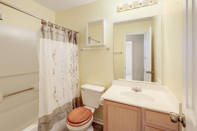 1621 Apollo CIR, Round Rock, TX 78664