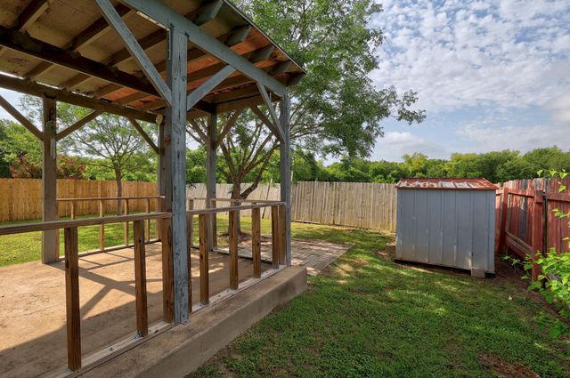 1621 Apollo CIR, Round Rock, TX 78664