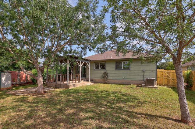 1621 Apollo CIR, Round Rock, TX 78664