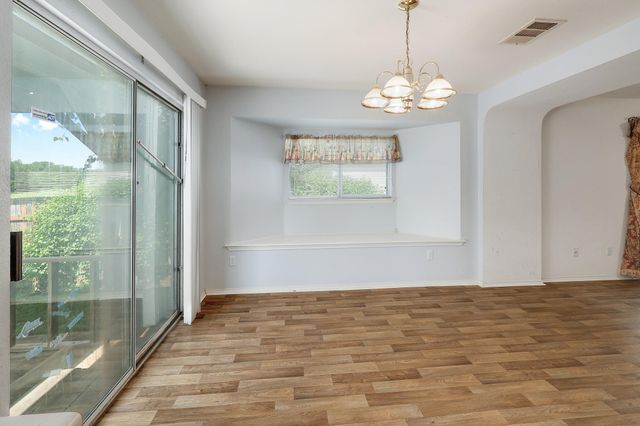 1621 Apollo CIR, Round Rock, TX 78664