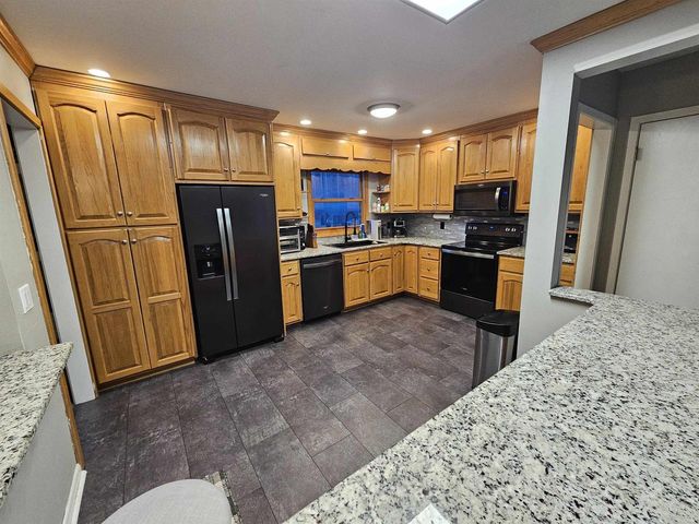 S2943 Fairway Drive, Reedsburg, WI 53959