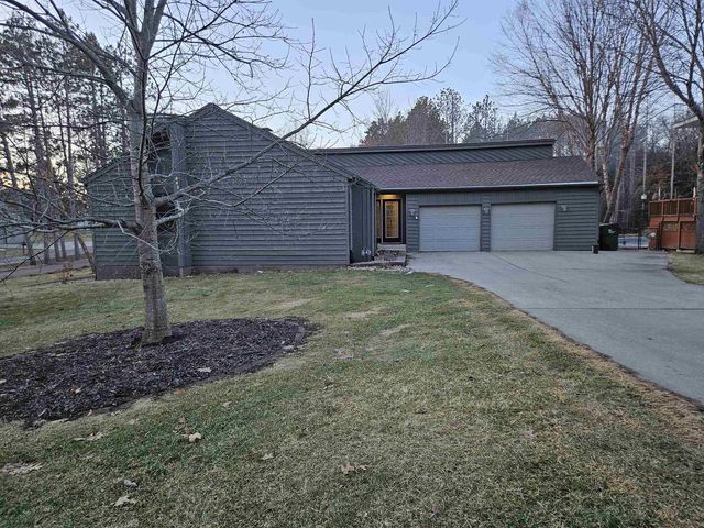 S2943 Fairway Drive, Reedsburg, WI 53959